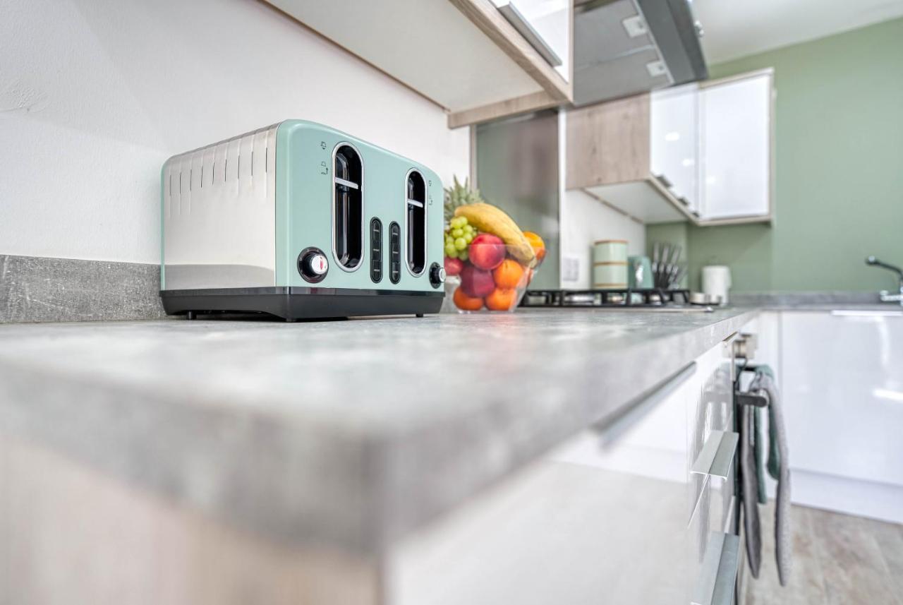 Luxurious Birmingham Home Private Parking Wifi - Near To Nec And Qeh Exterior foto