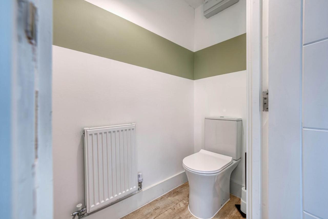 Luxurious Birmingham Home Private Parking Wifi - Near To Nec And Qeh Exterior foto
